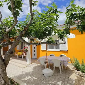 Apartament Marta, Ražanac